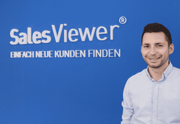 Employee in the SalesViewer® headquarter in Bochum