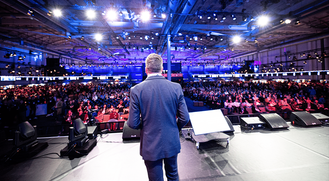 Benjamin Gregor Zaczek at the OMR Festival stage