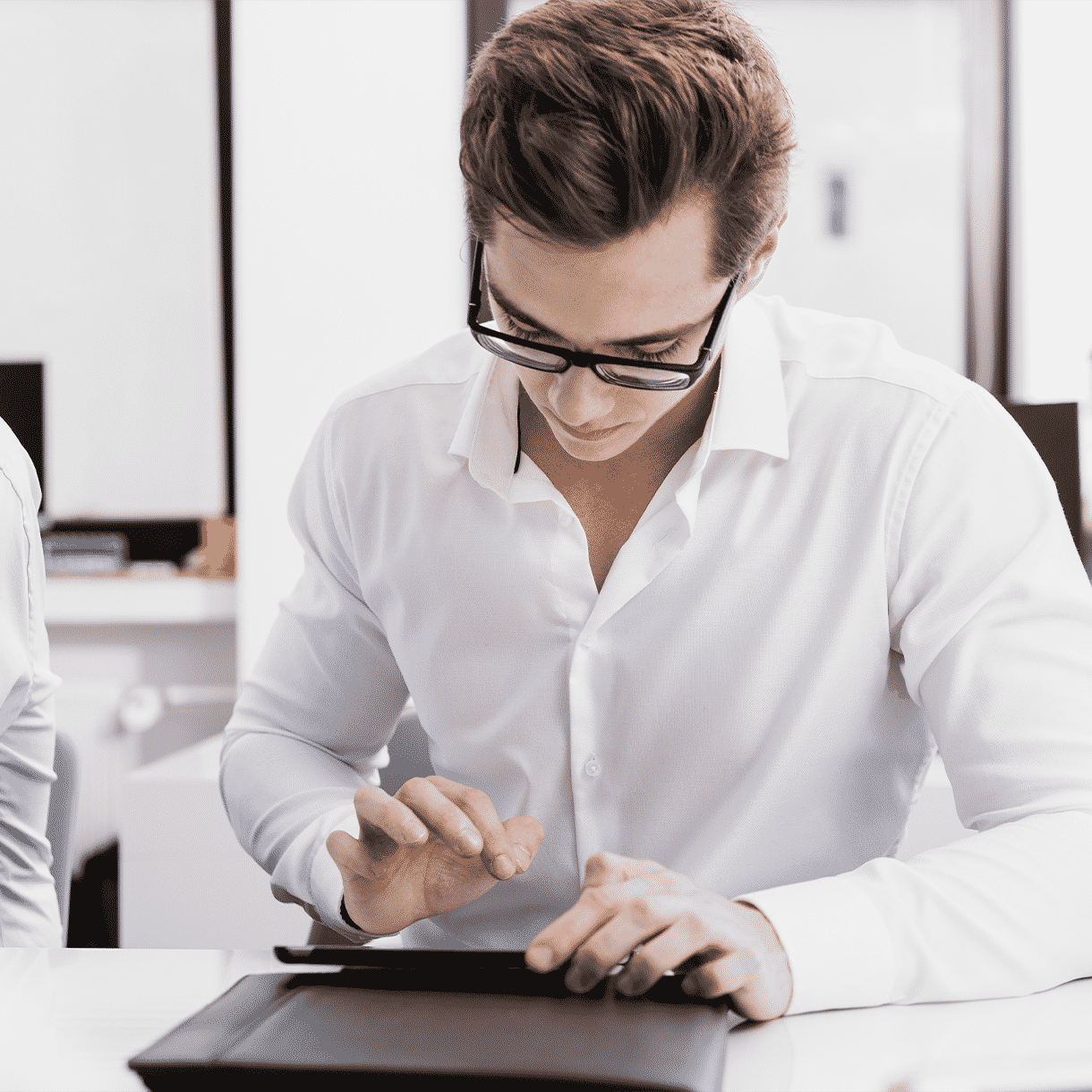 Young SalesViewer® Co-Worker